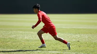 Jeremy Sarmiento says Middlesbrough's coaching staff regularly use clips of Brighton and Paris Saint-Germain in team...