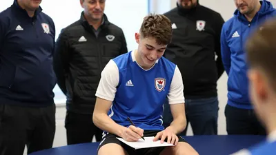 Middlesbrough Sign Northern Ireland Youth International Eamonn Tohill